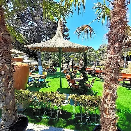 Venus Hotel 3*